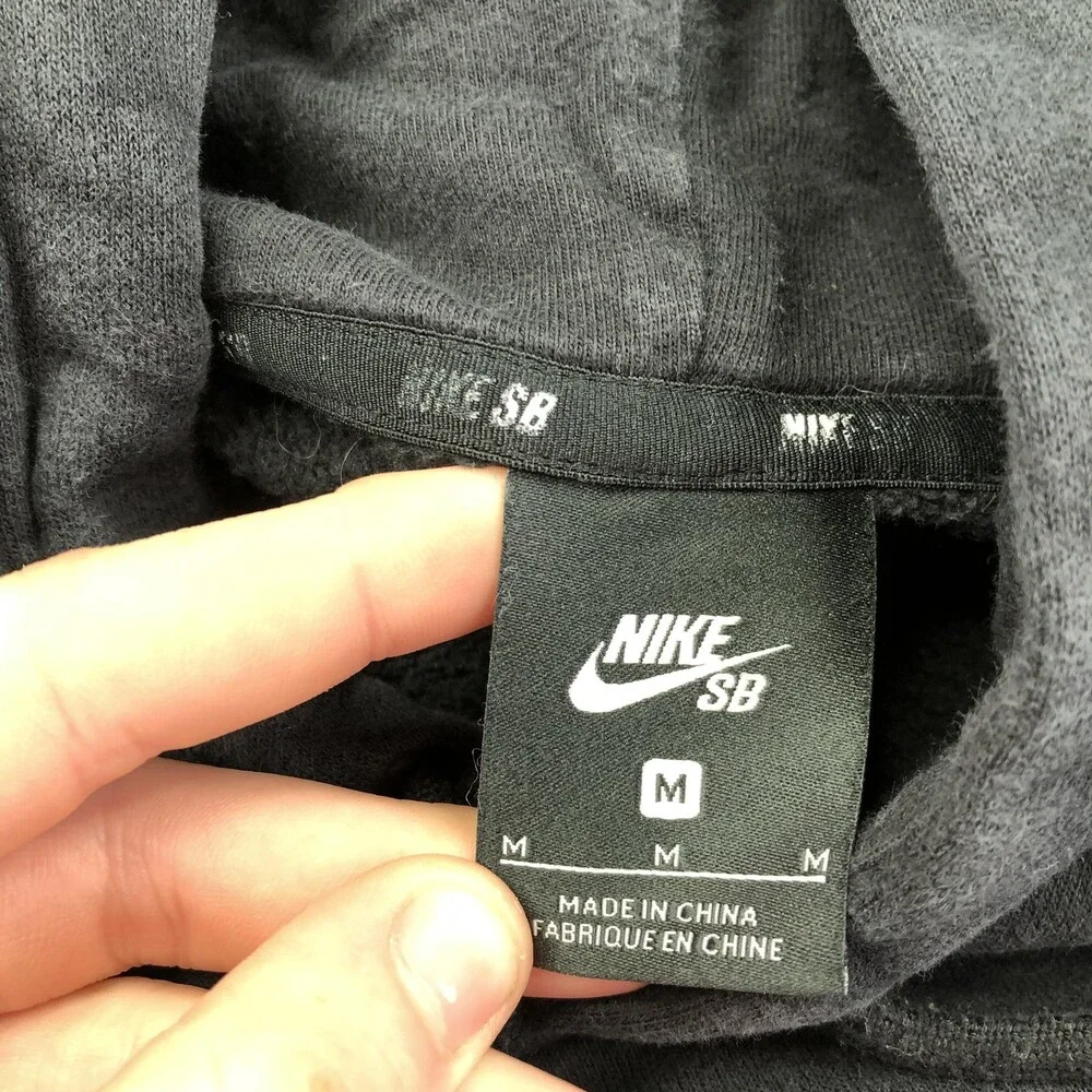 Nike SB Hoodie Mens Medium Black Pullover Fleece Sweatshirt Striped Logo Skate